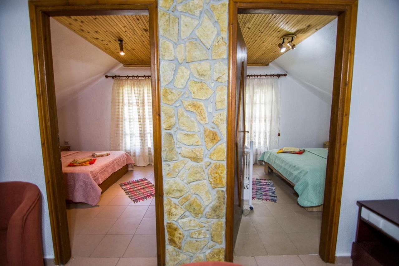 villa Touzla Ofrínion Esterno foto