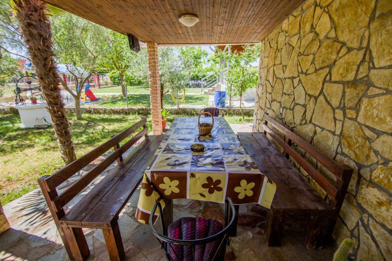 villa Touzla Ofrínion Esterno foto